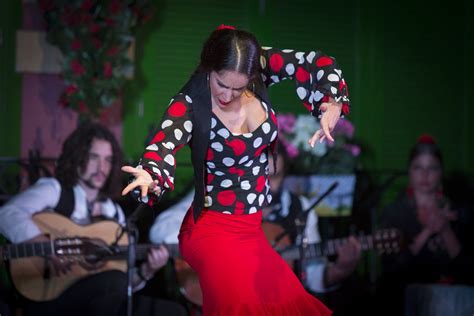 Soleá de la Morilla: Uma Viagem Flamenca Entre a Melodía Sentimental e o Ritmo Vibrante